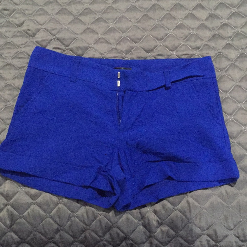 AQUA by Bloomingdale’s size small blue shorts